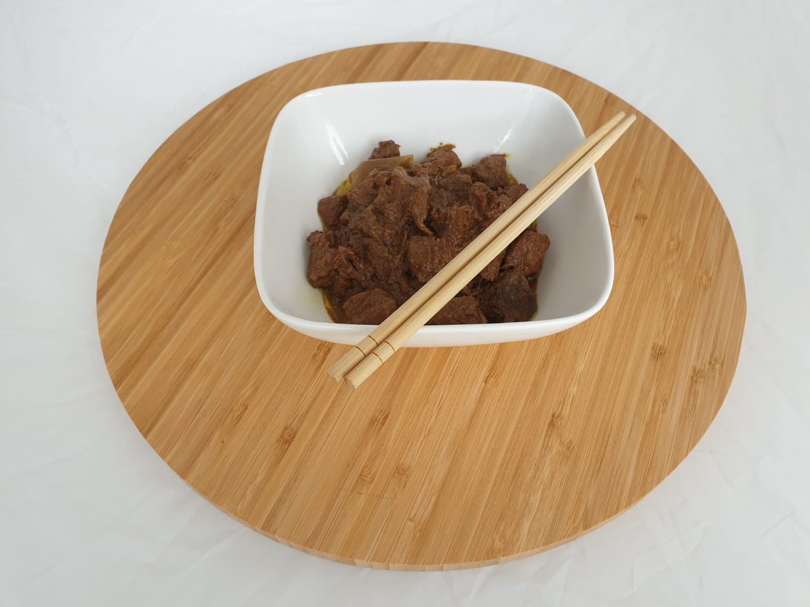 Maleisische runderstoofpot keto slowcooker hoofdgerecht