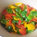 Braadpan met stukken paprika