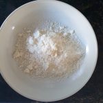 parmezaanse kaas zo fijn mogelijk raspen