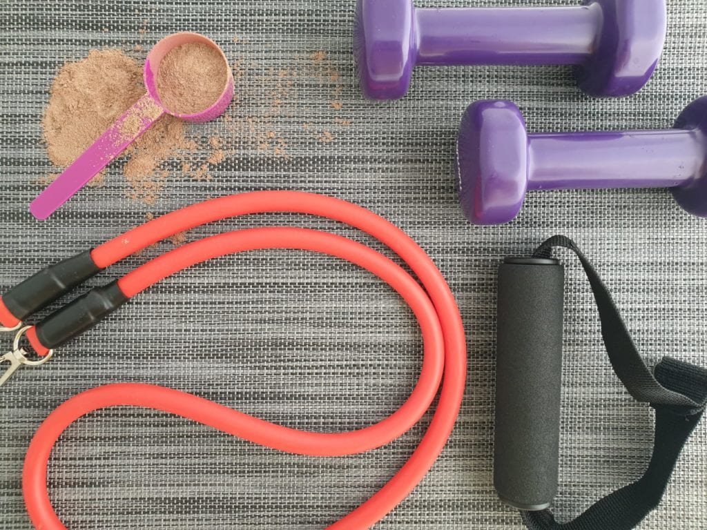 Dumbbells en eiwitshake