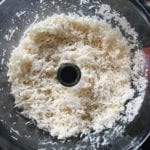 Bloemkoolrijst in een keukenmachine