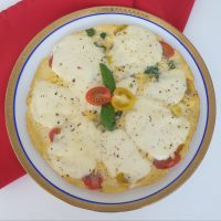 Keto Italiaanse caprese omelet