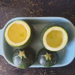 Courgettes uithollen met ijslepeltje
