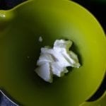 Kom met Griekse yoghurt