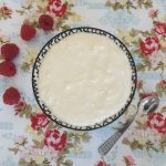 Keto rijstepudding Kom met keto rijstepudding
