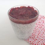 Chia pudding met kersenjam