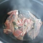 prosciutto en knoflook bakken