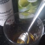Keto vinaigrette maken