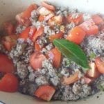Braadpan met gehakt, tomaten en kruiden