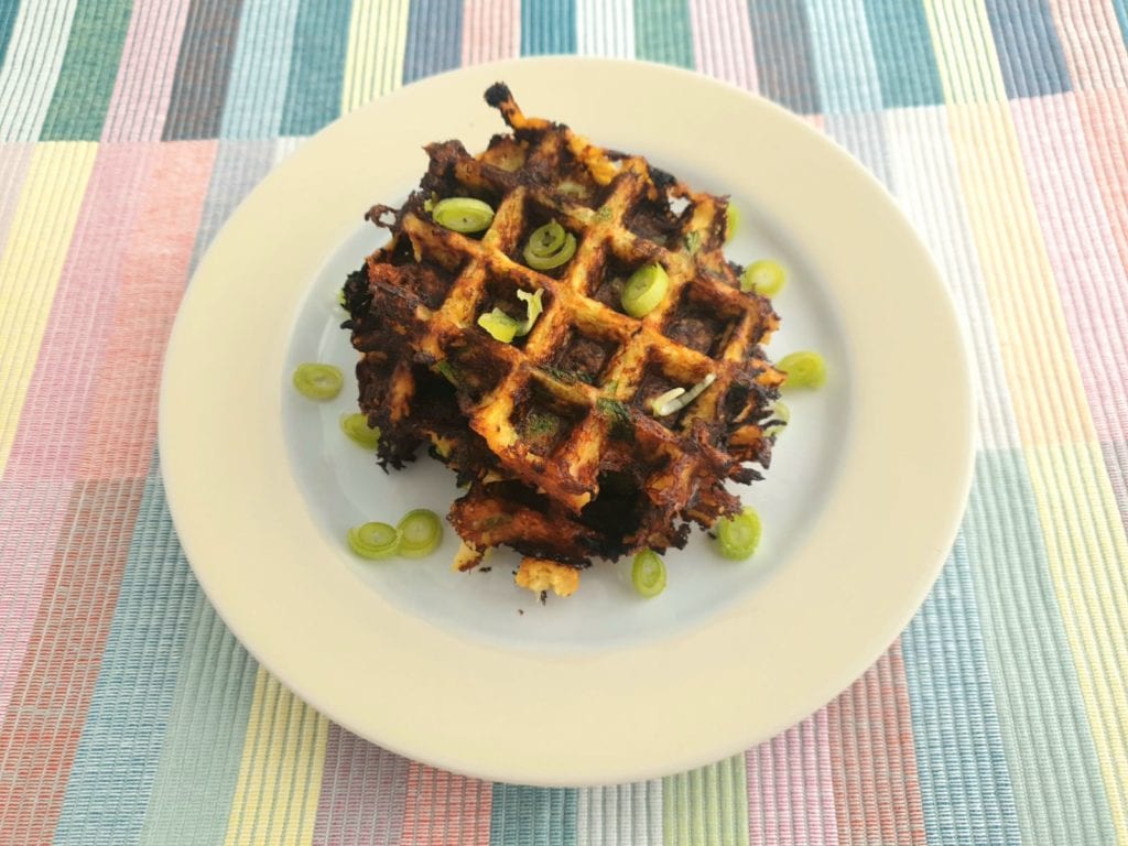 Bord met stapeltje Koolrabi rösti