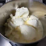 Steelpan met bechamelsaus