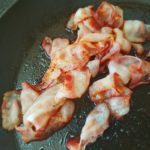 Ontbijtspek krokant bakken