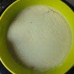 Vet bovenop de bouillon