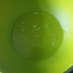 Groene kom met eiwit