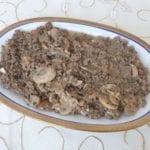 Keto stroganoff Keto stroganoff op serveerschaal