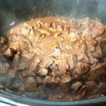 Stoofpot in gietijzeren pan