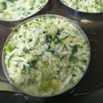 Vegetarische burgers in koekenpan