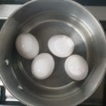 Eieren in een pan met water