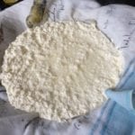 Theedoek met gestremde melk