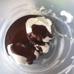 Chocolade vulling in een kom