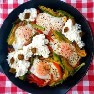 Grillpan met avocado en ei